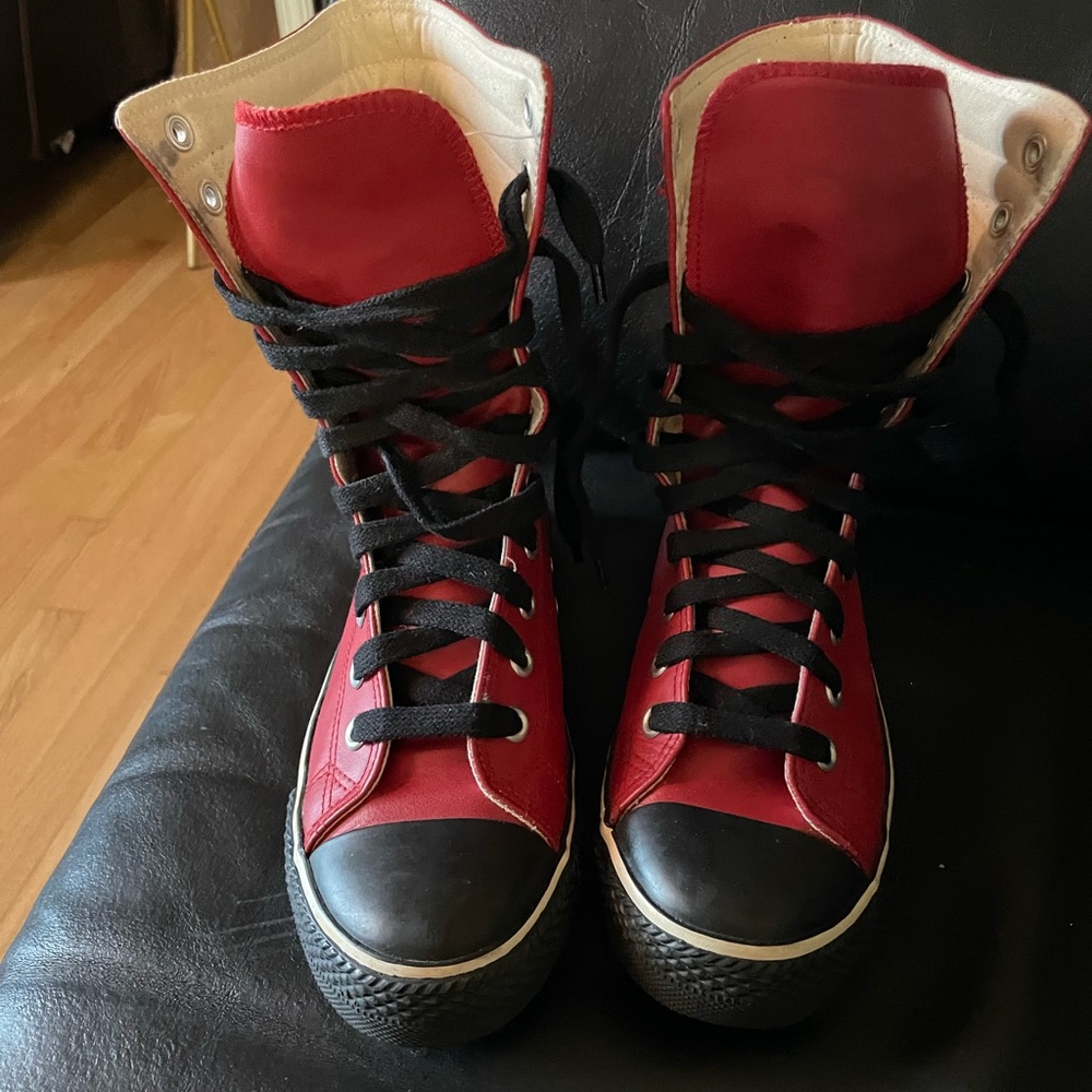 Colin Stewart red hi-top leather sneaker. - Picture 6 of 6